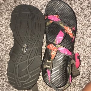 floral print women’s chacos